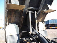 いすゞエルフダンプ小型（2t・3t）[写真16]