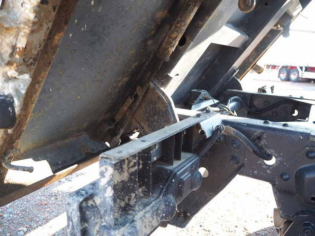 いすゞエルフダンプ小型（2t・3t）[写真23]