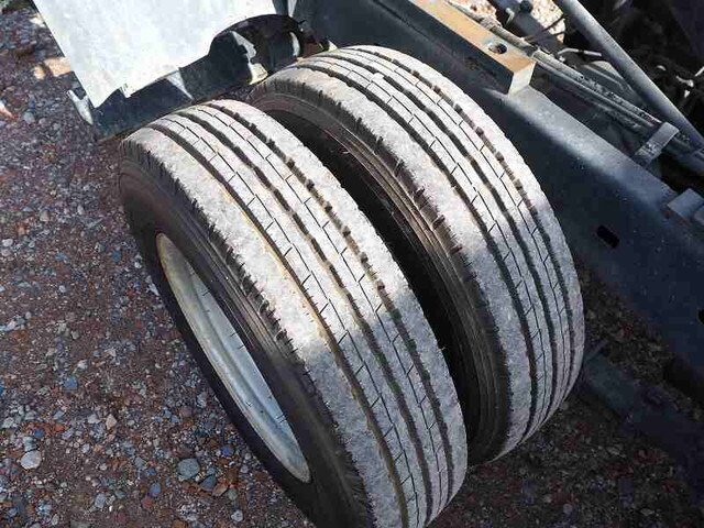 日野デュトロローダーダンプ小型（2t・3t）[写真28]