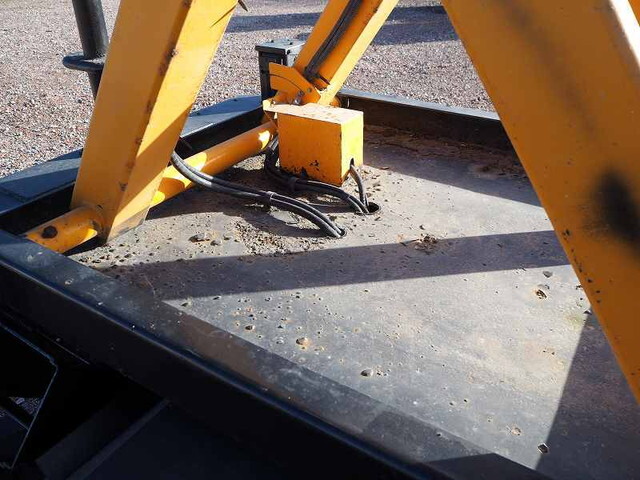 日野デュトロ高所作業車小型（2t・3t）[写真09]