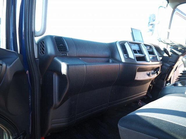 日野レンジャーダンプ増トン（6t・8t）[写真34]