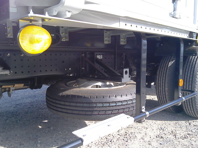 いすゞエルフアルミバン小型（2t・3t）[写真11]