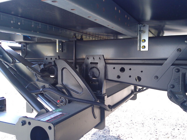 いすゞエルフアルミバン小型（2t・3t）[写真16]