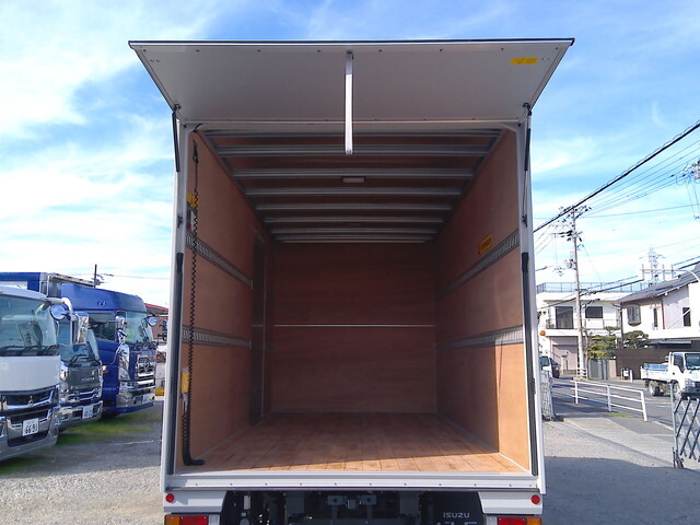 いすゞエルフアルミバン小型（2t・3t）[写真21]