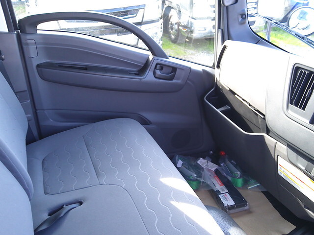 いすゞエルフアルミバン小型（2t・3t）[写真31]