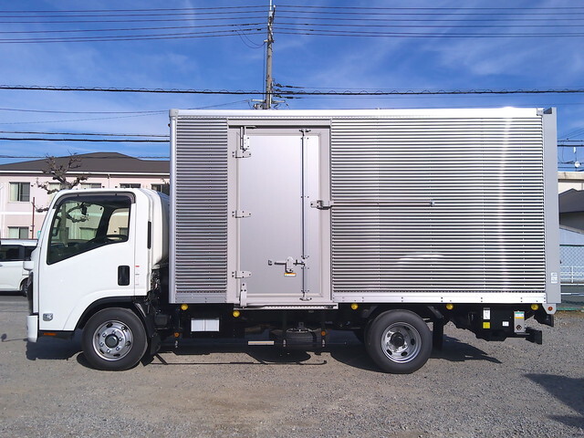 いすゞエルフアルミバン小型（2t・3t）[写真04]