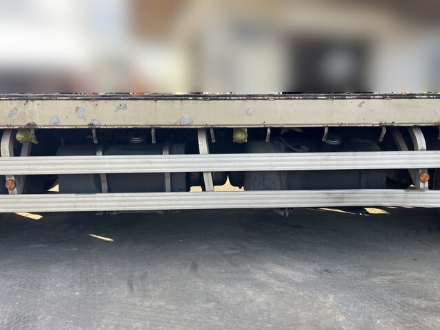 いすゞギガセルフローダー大型（10t）[写真17]