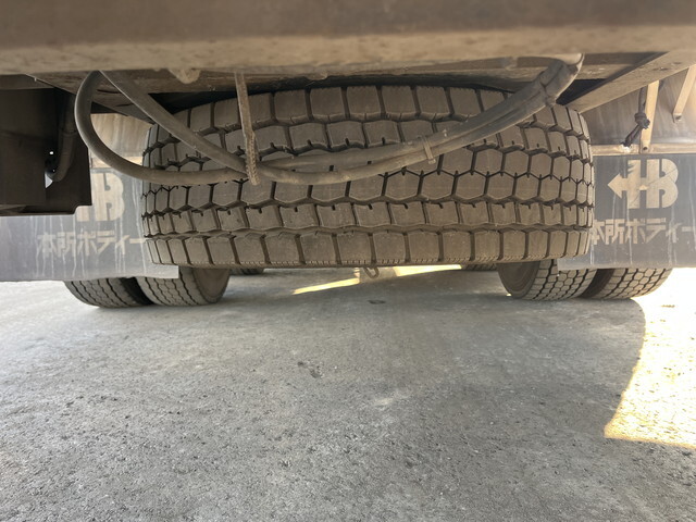 いすゞギガセルフローダー大型（10t）[写真22]