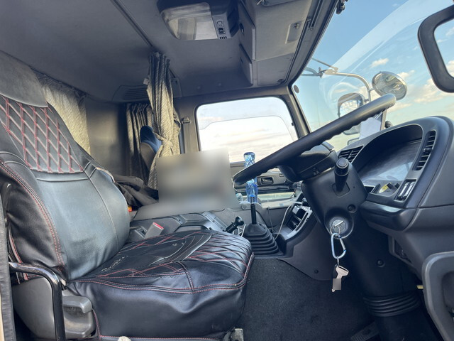 いすゞギガセルフローダー大型（10t）[写真31]