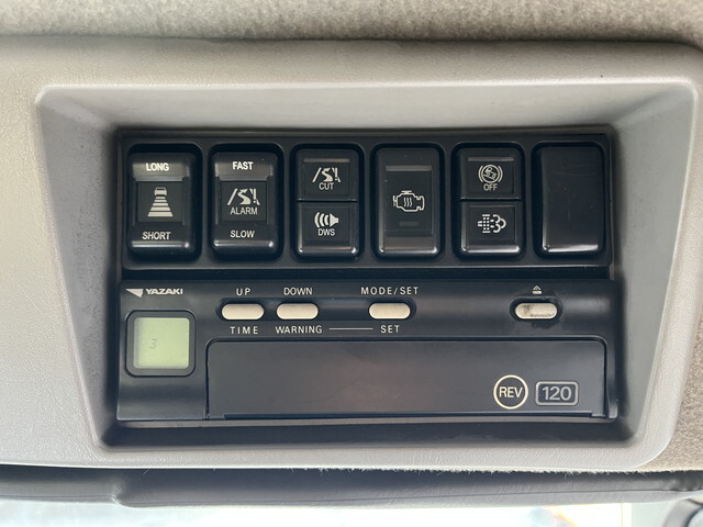 いすゞギガセルフローダー大型（10t）[写真36]