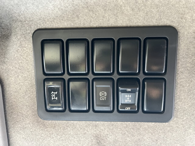 いすゞギガセルフローダー大型（10t）[写真37]