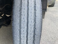 三菱ふそうキャンター平ボディ小型（2t・3t）[写真13]