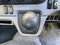 三菱ふそうキャンター平ボディ小型（2t・3t）[写真18]