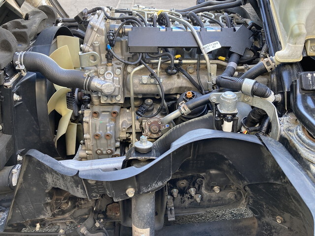 三菱ふそうキャンター平ボディ小型（2t・3t）[写真24]