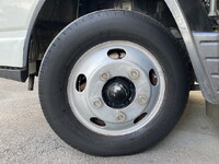 三菱ふそうキャンター平ボディ小型（2t・3t）[写真28]