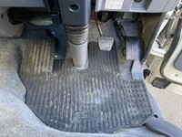 三菱ふそうキャンター平ボディ小型（2t・3t）[写真34]