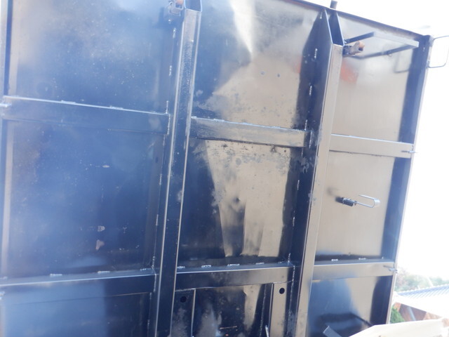 いすゞフォワード深ダンプ（土砂禁ダンプ）中型（4t）[写真18]