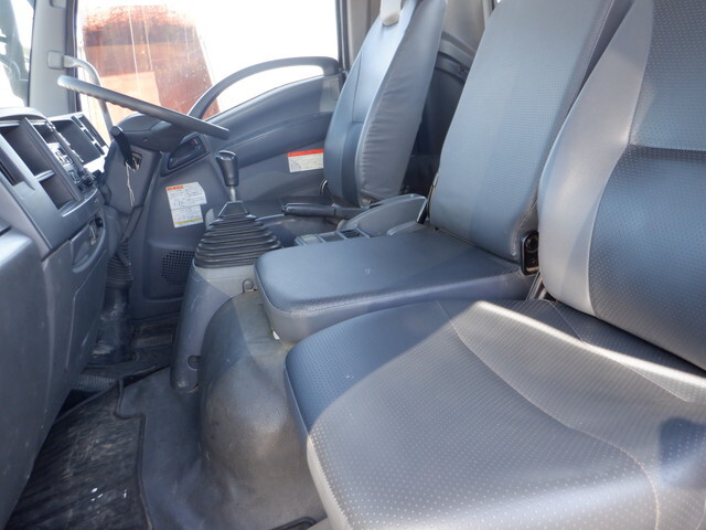 いすゞフォワード深ダンプ（土砂禁ダンプ）中型（4t）[写真29]