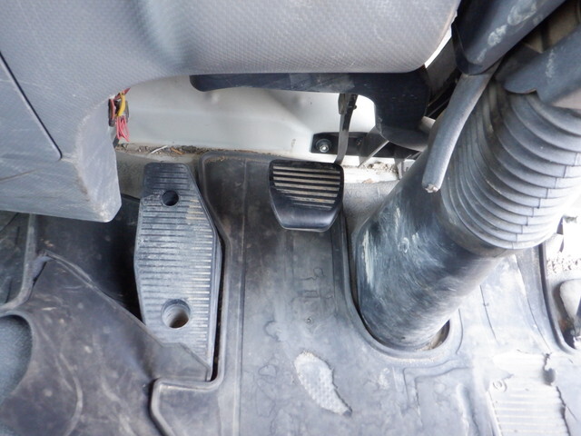 いすゞフォワード深ダンプ（土砂禁ダンプ）中型（4t）[写真40]