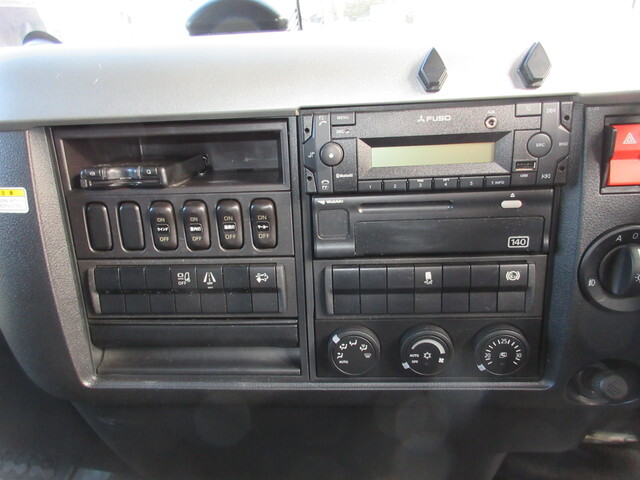 三菱ふそうファイターアルミウイング中型（4t）[写真14]