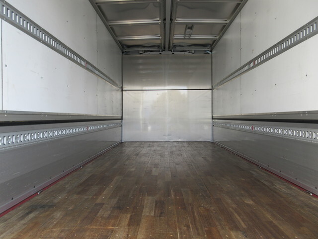 三菱ふそうファイターアルミウイング中型（4t）[写真26]