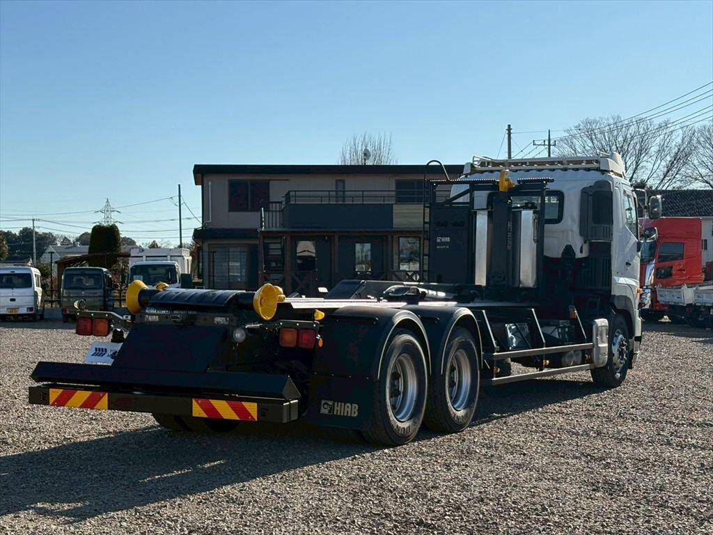 日野プロフィアコンテナ専用車大型（10t）[写真04]