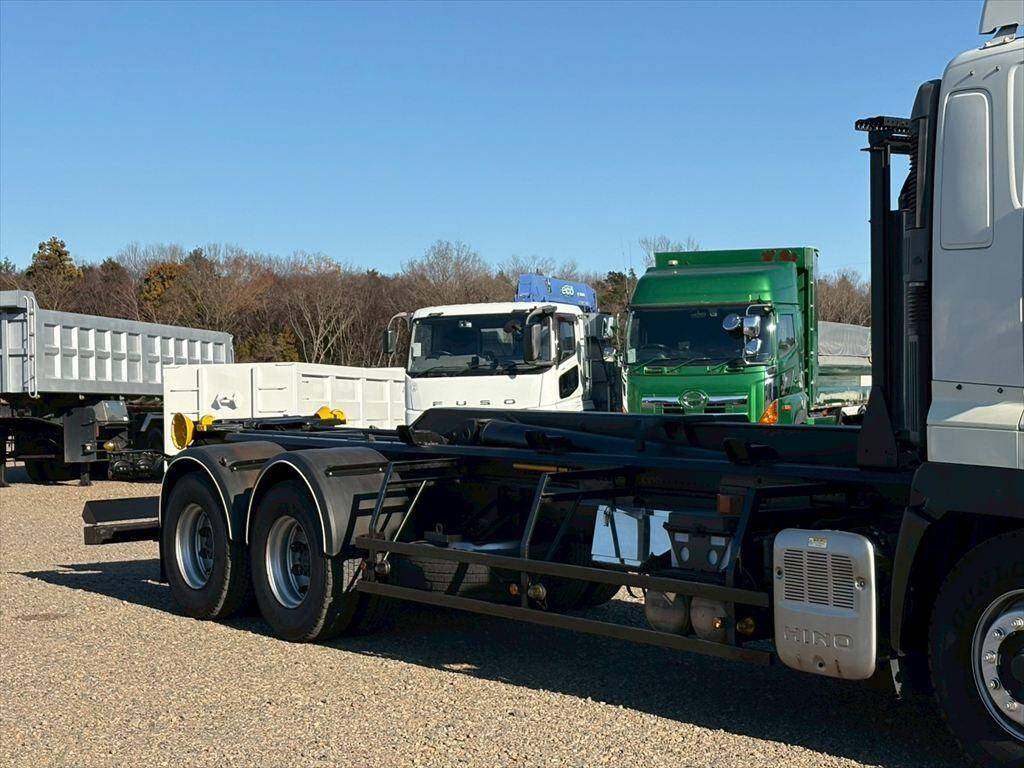 日野プロフィアコンテナ専用車大型（10t）[写真05]