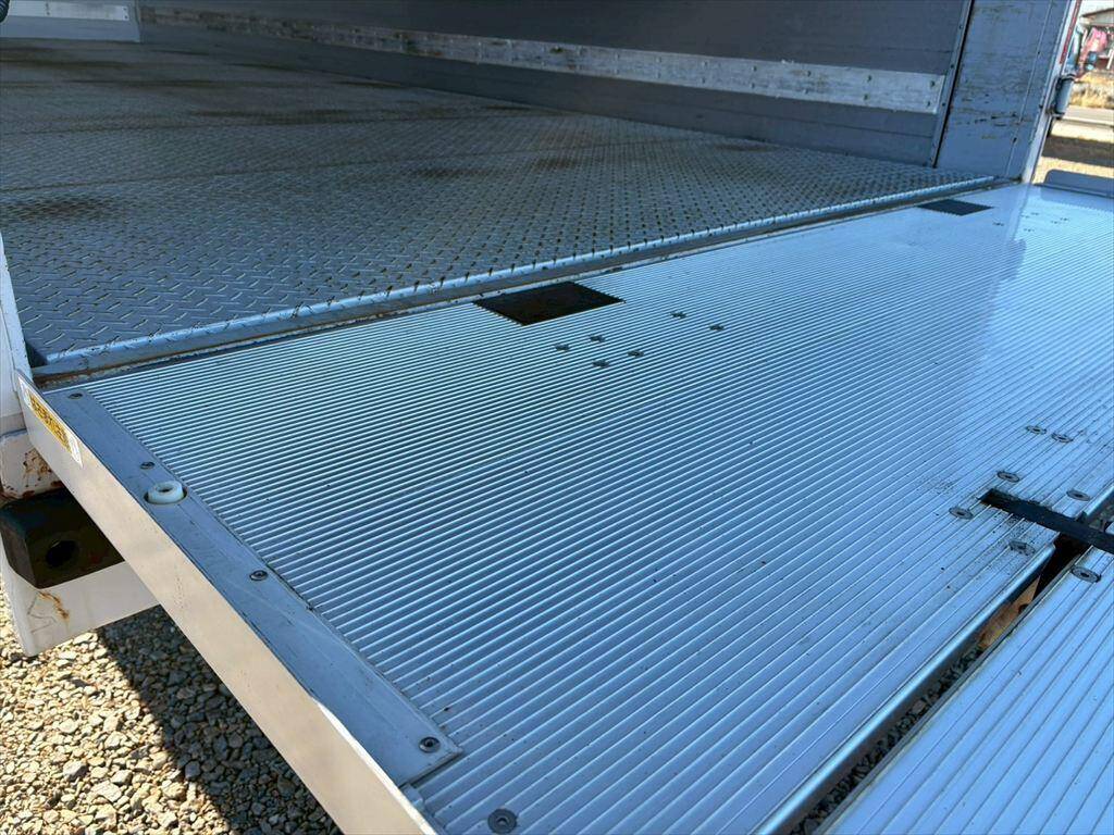 日野レンジャーアルミウイング中型（4t）[写真11]