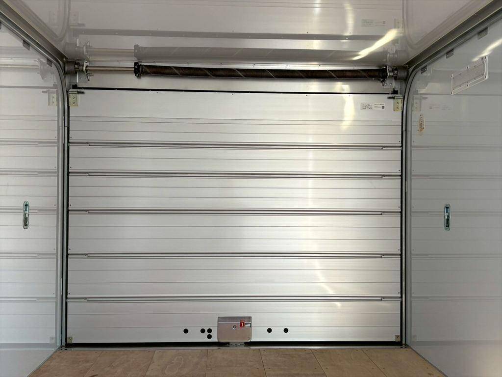 いすゞエルフアルミバン小型（2t・3t）[写真11]