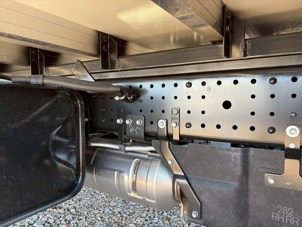 いすゞエルフアルミバン小型（2t・3t）[写真14]