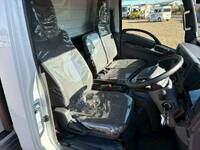 いすゞエルフアルミバン小型（2t・3t）[写真19]