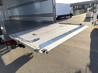 いすゞフォワード冷凍車（冷蔵車）増トン（6t・8t）[写真06]