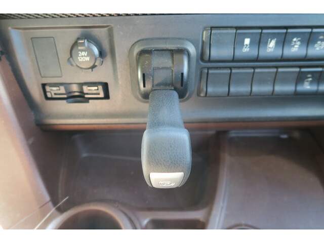 日野プロフィアアルミウイング大型（10t）[写真34]