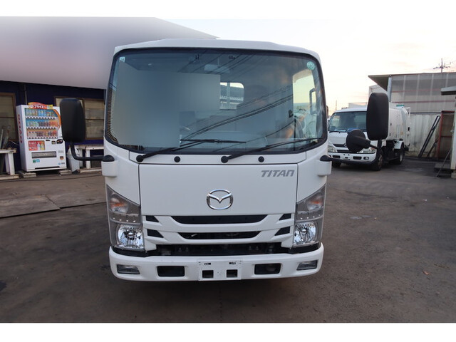 マツダタイタン平ボディ小型（2t・3t）[写真03]