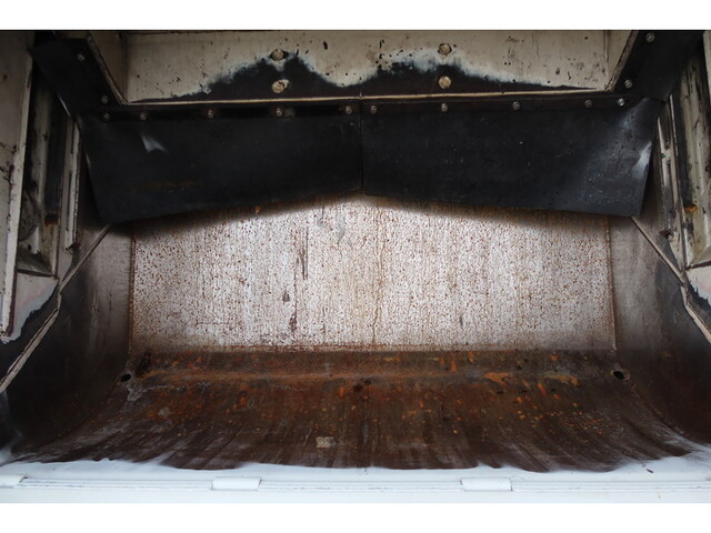 日野デュトロパッカー車（塵芥車）小型（2t・3t）[写真12]