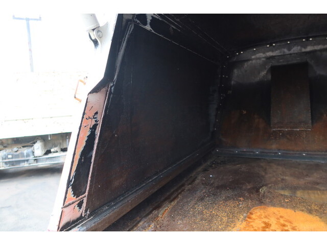 日野デュトロパッカー車（塵芥車）小型（2t・3t）[写真18]