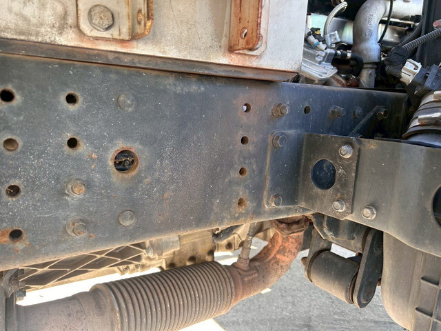 三菱ふそうキャンターアルミウイング小型（2t・3t）[写真35]