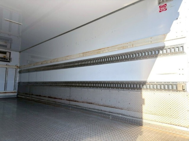 いすゞフォワード冷凍車（冷蔵車）増トン（6t・8t）[写真10]