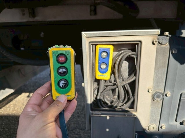 いすゞフォワード冷凍車（冷蔵車）増トン（6t・8t）[写真11]