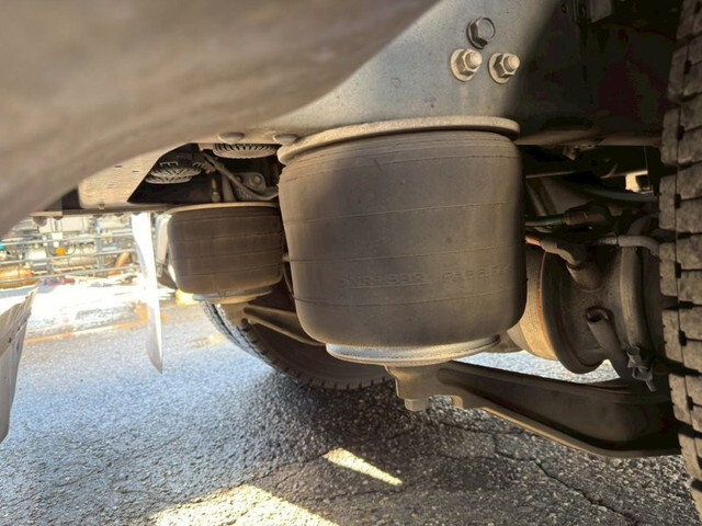 いすゞフォワード冷凍車（冷蔵車）増トン（6t・8t）[写真13]