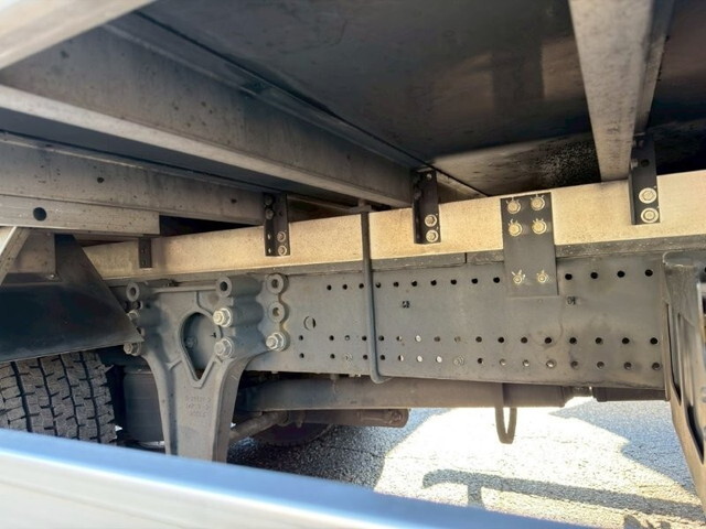 いすゞフォワード冷凍車（冷蔵車）増トン（6t・8t）[写真14]