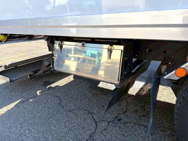 いすゞフォワード冷凍車（冷蔵車）増トン（6t・8t）[写真17]