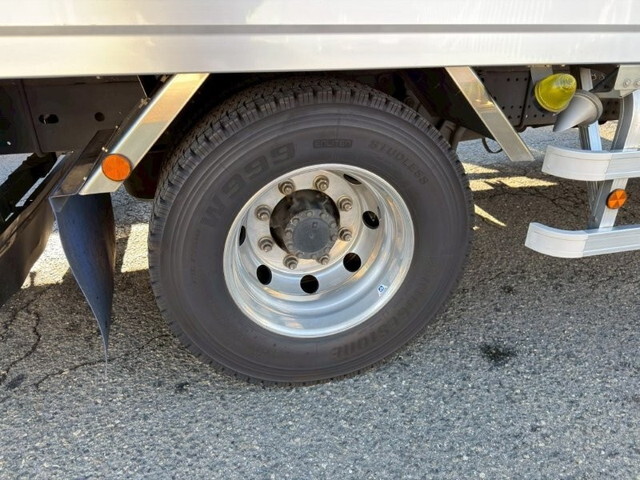 いすゞフォワード冷凍車（冷蔵車）増トン（6t・8t）[写真18]