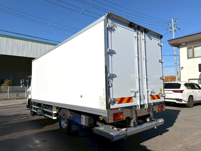 いすゞフォワード冷凍車（冷蔵車）増トン（6t・8t）[写真02]