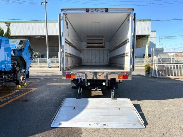 いすゞフォワード冷凍車（冷蔵車）増トン（6t・8t）[写真07]