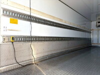 いすゞフォワード冷凍車（冷蔵車）増トン（6t・8t）[写真10]