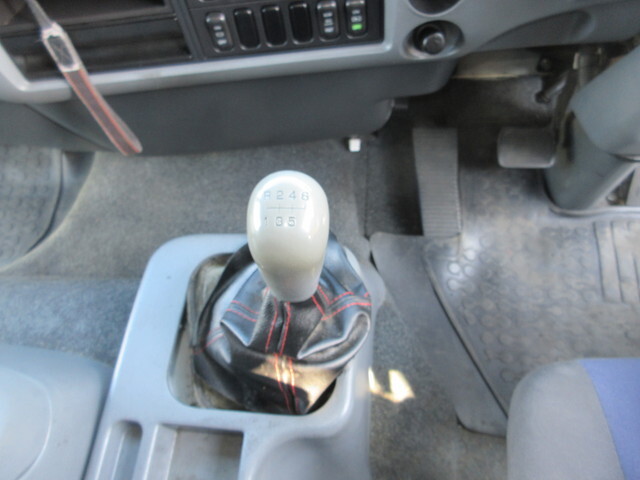 三菱ふそうファイターアルミウイング中型（4t）[写真14]