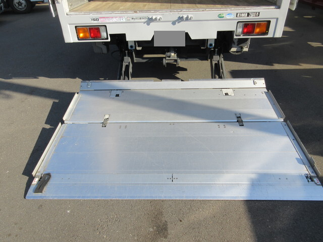 三菱ふそうファイターアルミウイング中型（4t）[写真28]