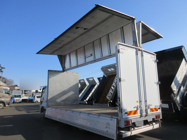 三菱ふそうファイターアルミウイング中型（4t）[写真31]