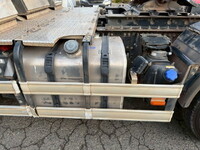 日野プロフィアトレーラーヘッド（トラクターヘッド）大型（10t）[写真12]